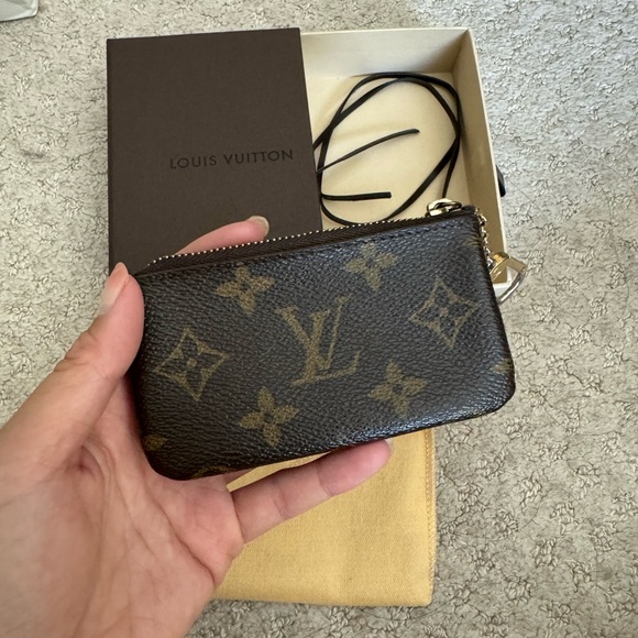 Louis Vuitton Key/Coin Pouch - Picture 3 of 5
